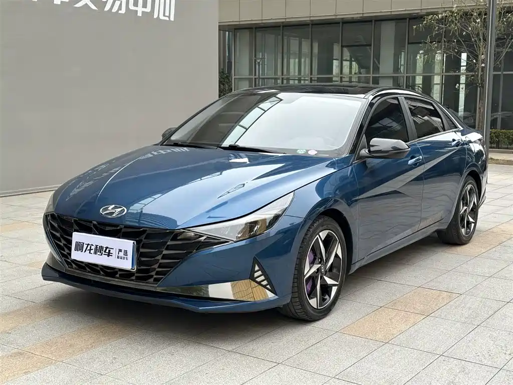 HYUNDAI ELANTRA