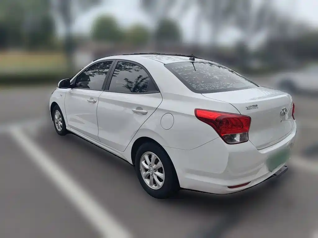 Hyundai Verna — миниатюра 25