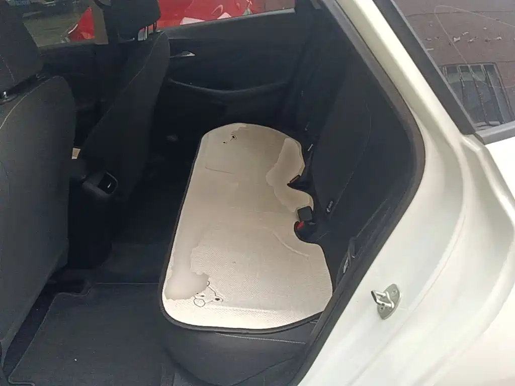 Buick Verano — миниатюра 17