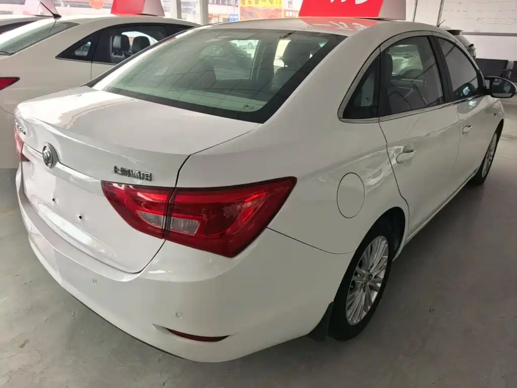 Buick Excelle — миниатюра 7