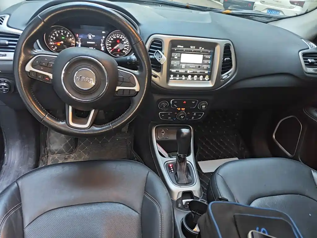 Jeep Compass — миниатюра 13