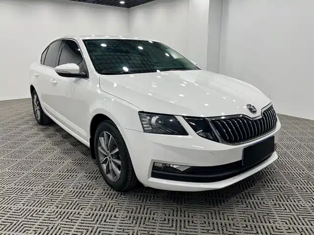 SKODA OCTAVIA 2022
