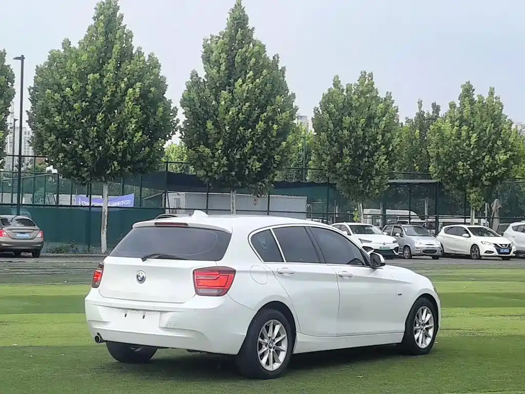 BMW 1 Series (Import) — миниатюра 4