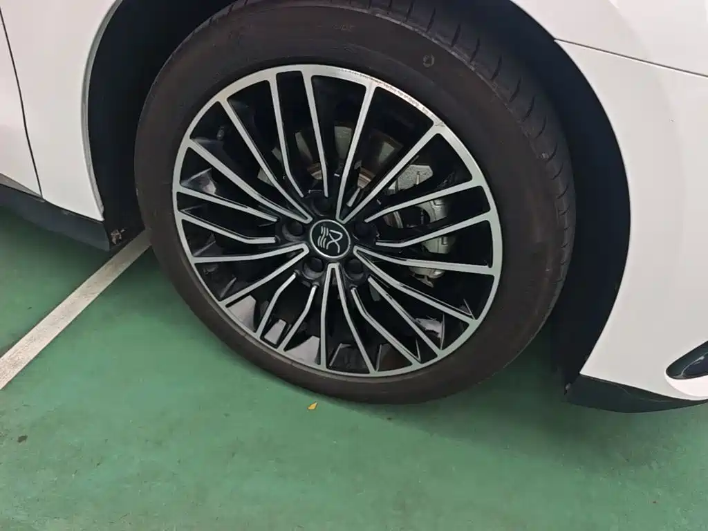 BYD Han — миниатюра 12