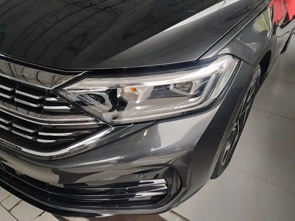 Volkswagen Sagitar — миниатюра 24