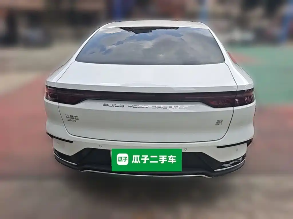 BYD Han — миниатюра 8