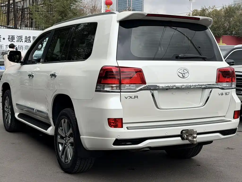 Toyota Land Cruiser — миниатюра 17