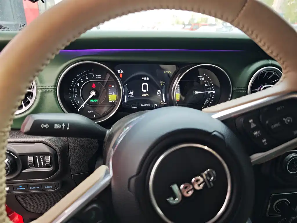 Jeep Wrangler PHEV — миниатюра 13