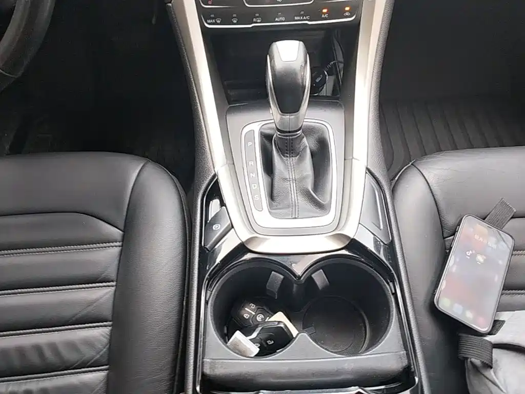 Ford Mondeo — миниатюра 14