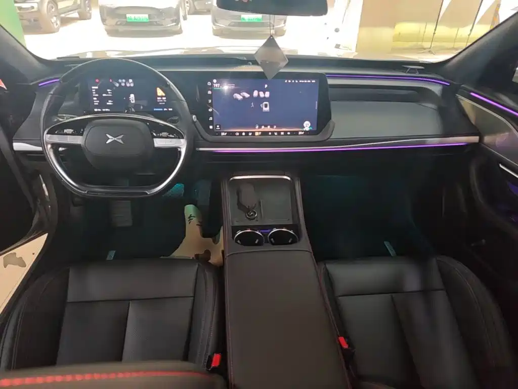 XPeng P7 — миниатюра 10