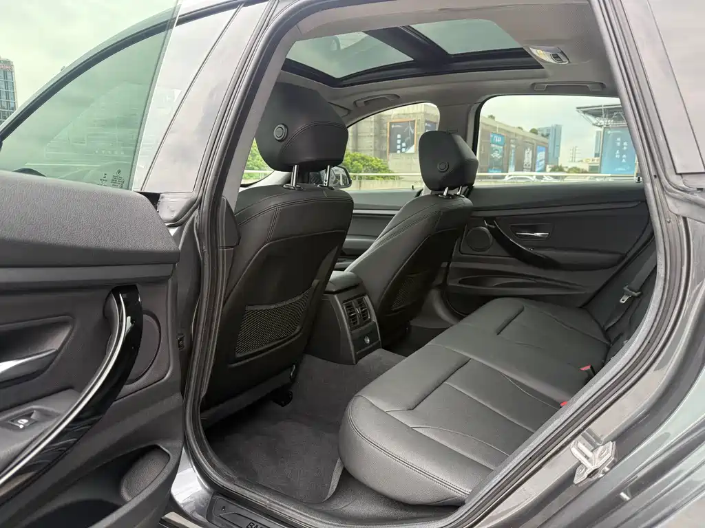 BMW 3 Series GT — миниатюра 11