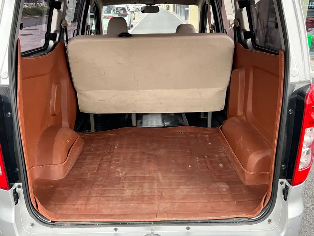 Wuling Hongguang V — миниатюра 15