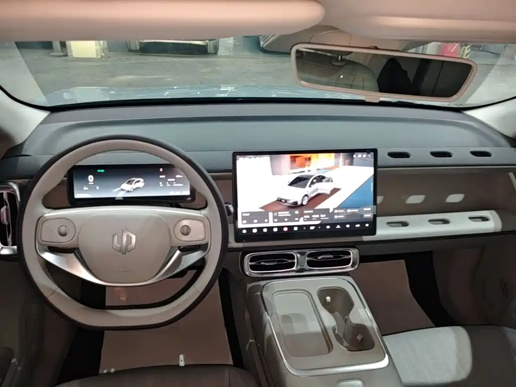 Leapmotor Leapmotor B01 — миниатюра 10