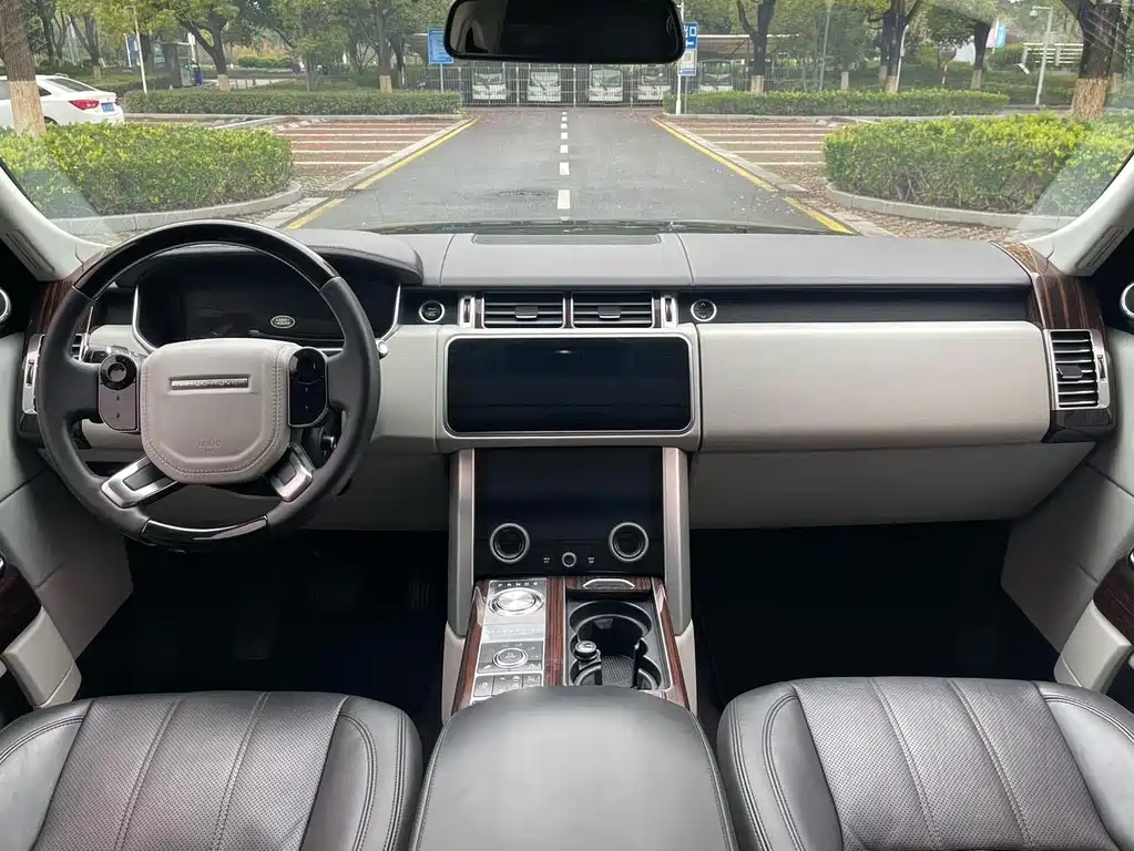 Land Rover Range Rover 2015 3.0 SC V6 Vogue SE Long Wheelbase