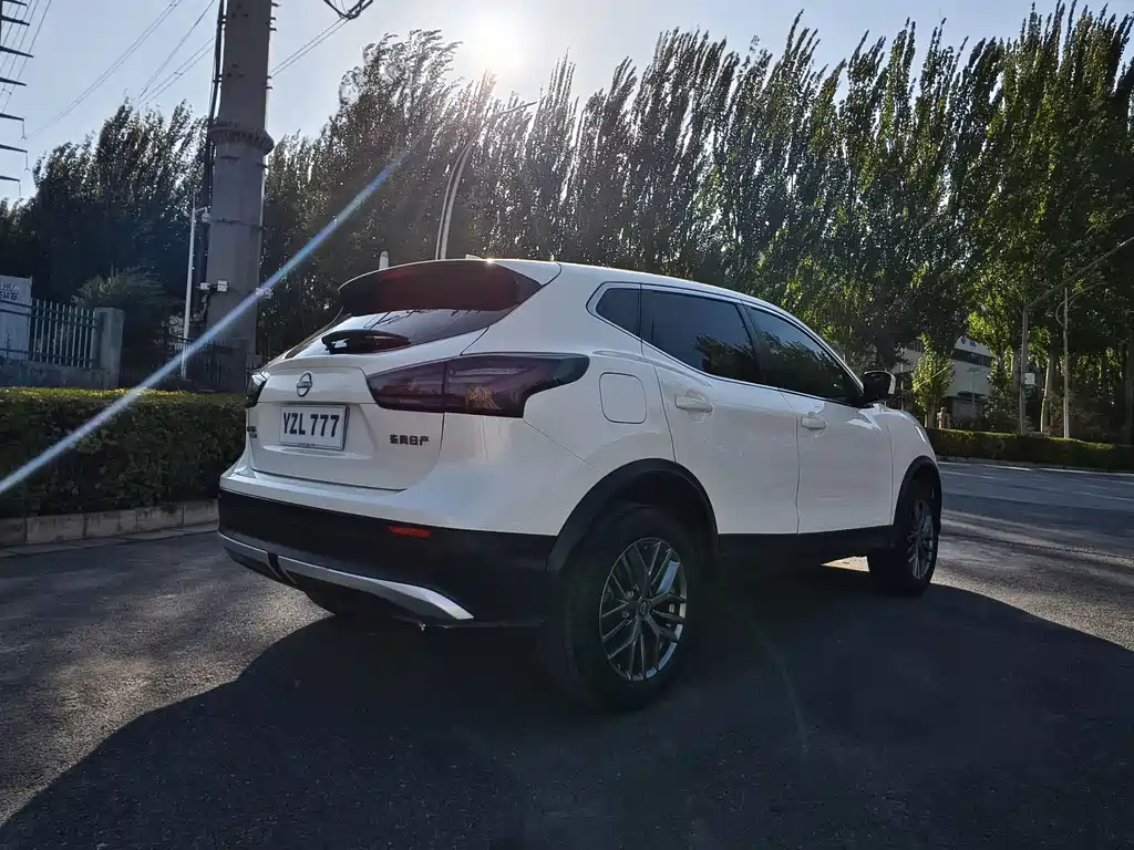 Nissan Qashqai — миниатюра 4