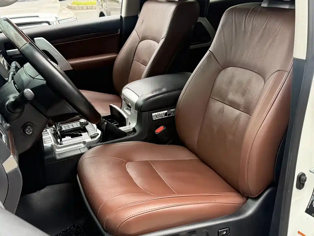 Toyota Land Cruiser — миниатюра 6