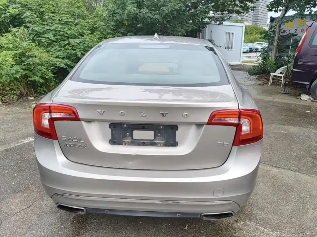 Volvo S60 — миниатюра 6
