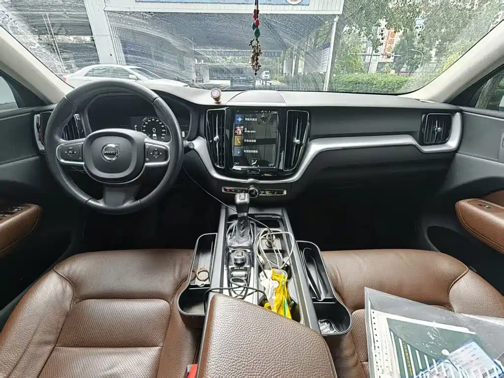 Volvo XC60 — миниатюра 10