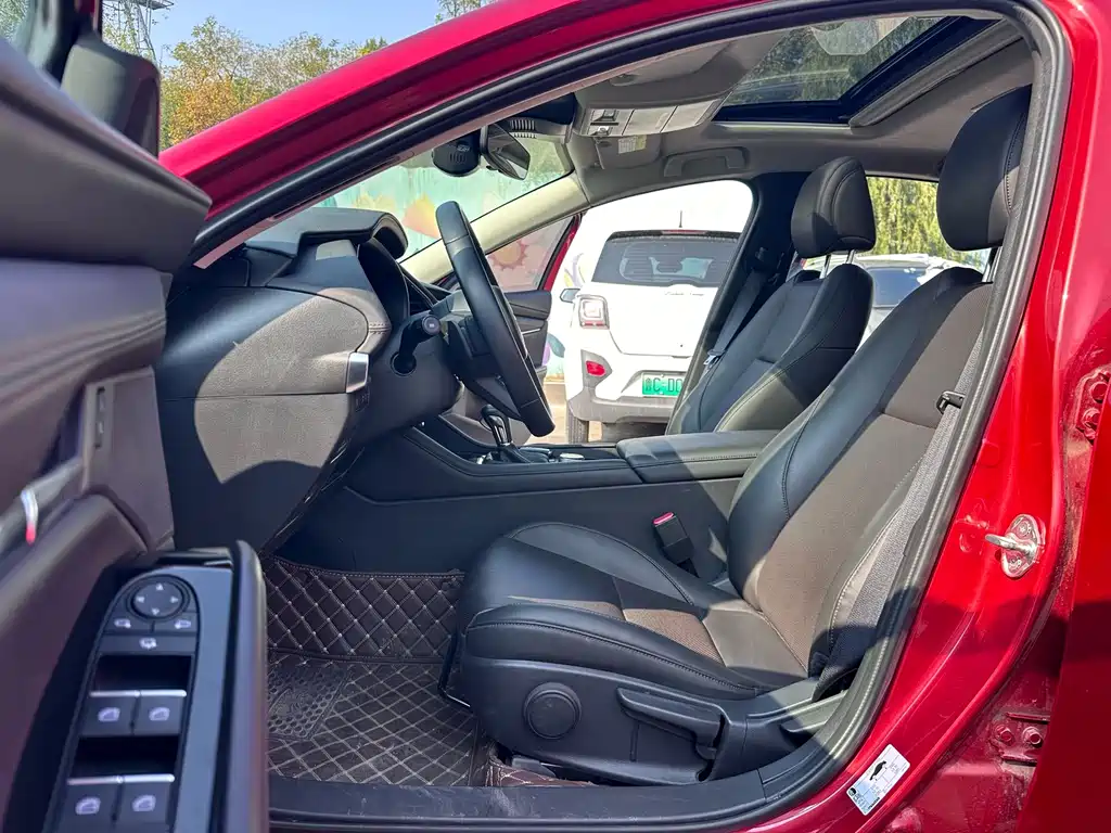 Mazda 3 Axela — миниатюра 4