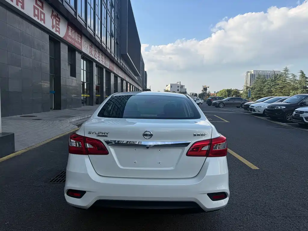 Nissan Sylphy — миниатюра 13