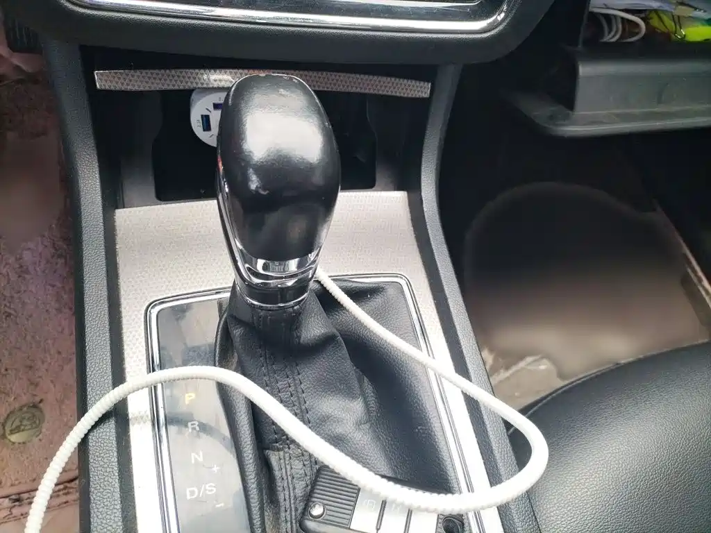 Roewe i6 Classic — миниатюра 7