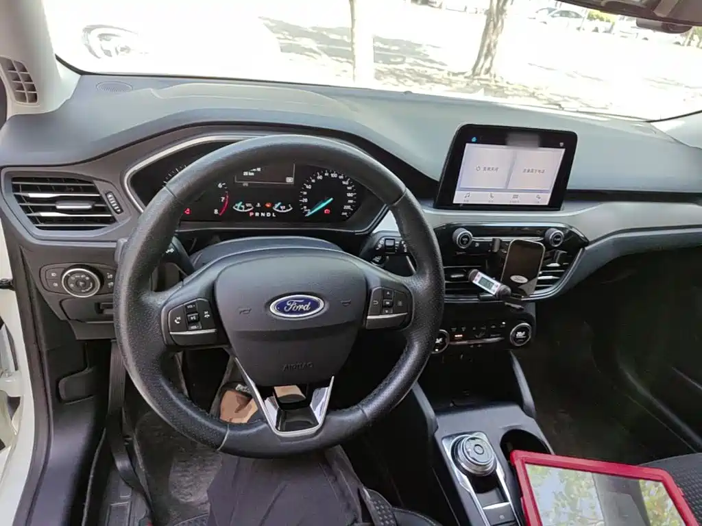 Ford Focus — миниатюра 10