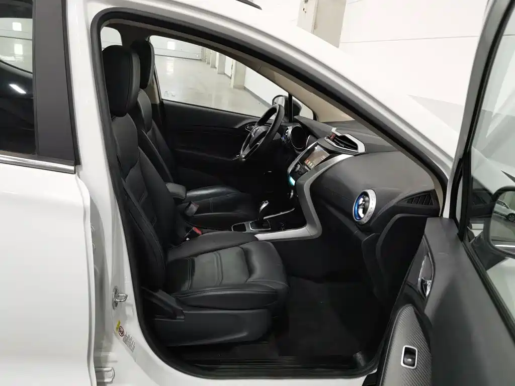 BYD Yuan EV — миниатюра 22