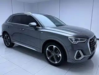 Audi Q3 35 TFSI Stylish Dynamic (1.4T)