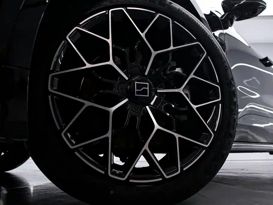 ZEEKR EXTREME KRYPTON 001