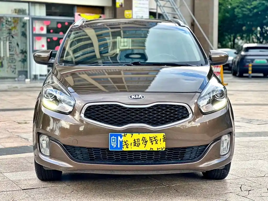 Kia Carens — миниатюра 2