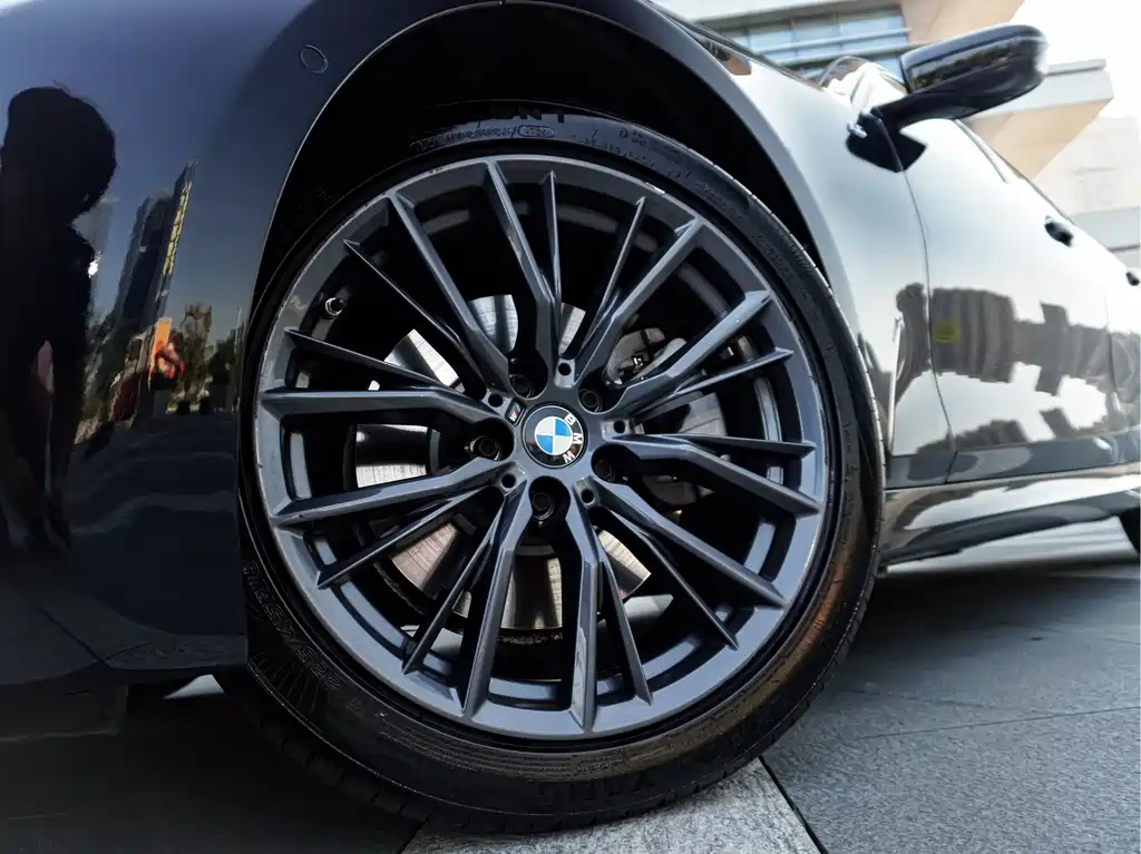 BMW 3 Series — миниатюра 4