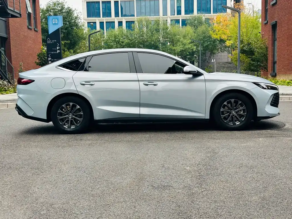 BYD Qin L — миниатюра 4