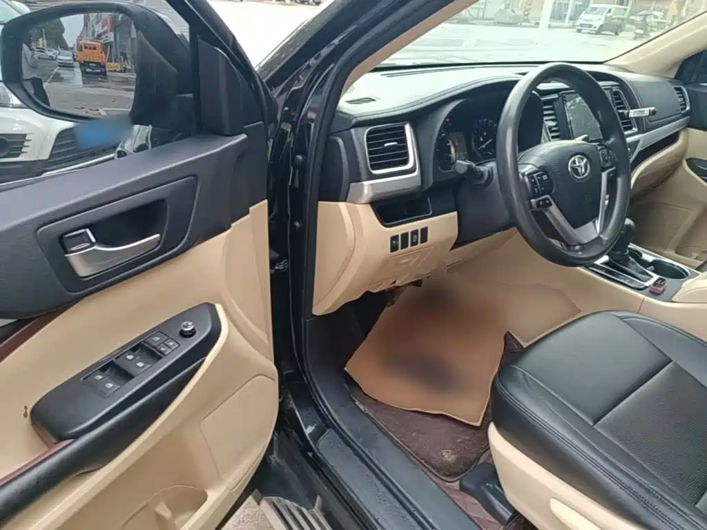 Toyota Highlander — миниатюра 16