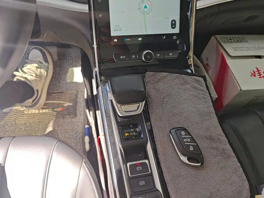 Roewe RX5 MAX — миниатюра 16