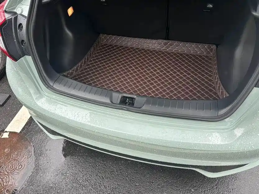 Nissan Tiida — миниатюра 8