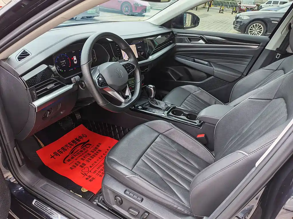 Volkswagen Passat 2022 330TSI Luxury