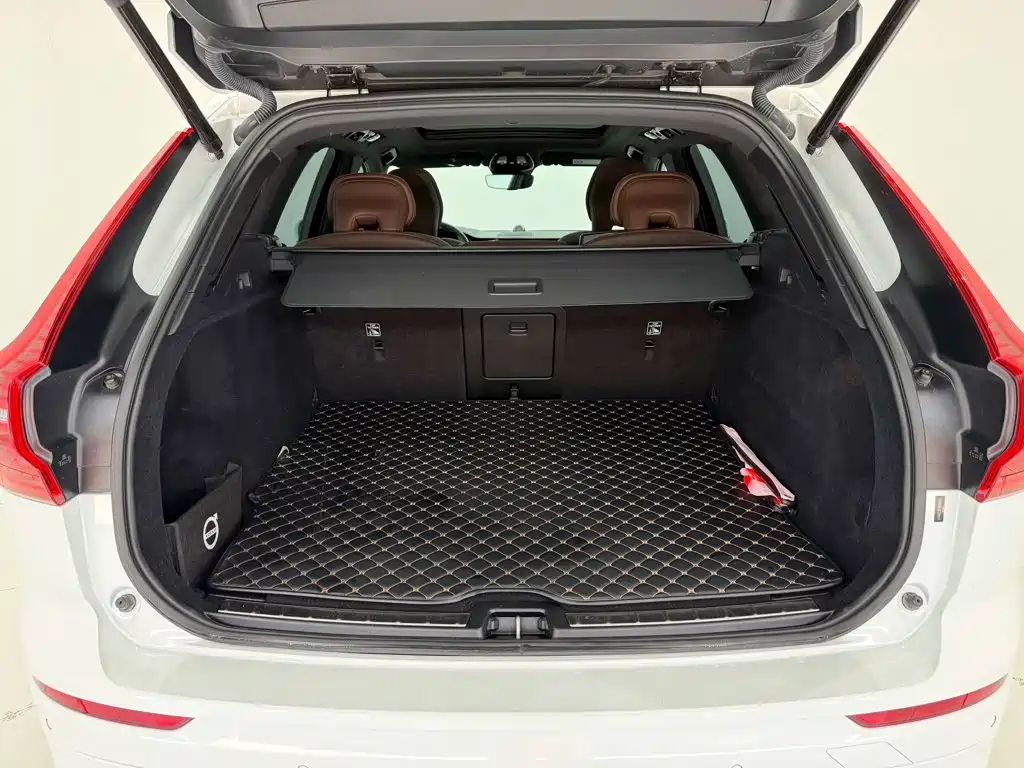 Volvo XC60 — миниатюра 28