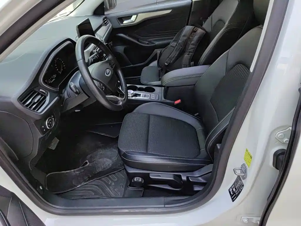 Ford Focus — миниатюра 15