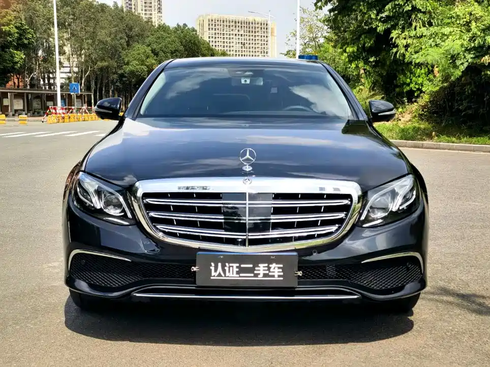 Mercedes-Benz E-Class — миниатюра 2