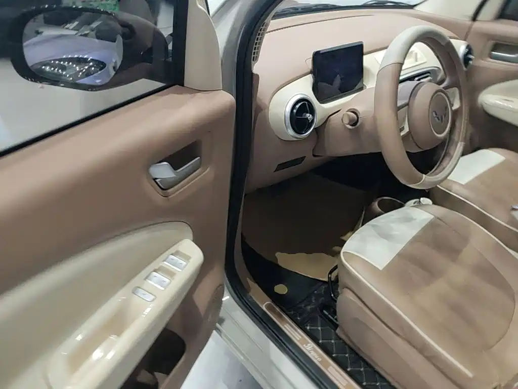 Wuling MINIEV — миниатюра 16