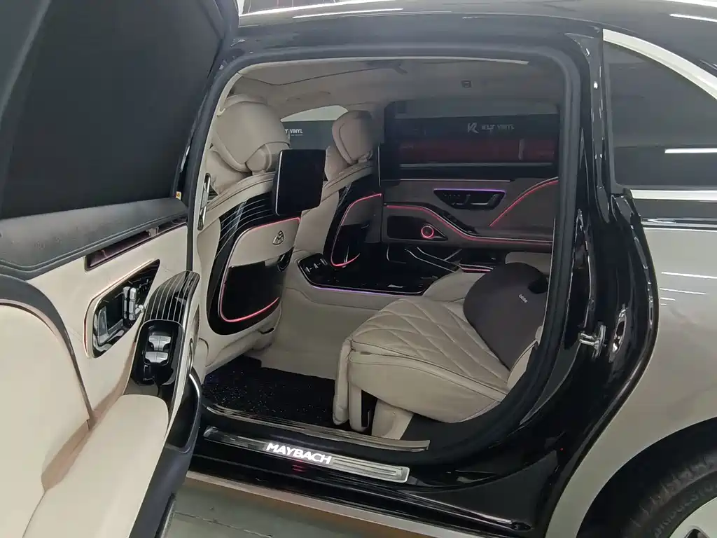 Mercedes-Benz S-Class — миниатюра 11