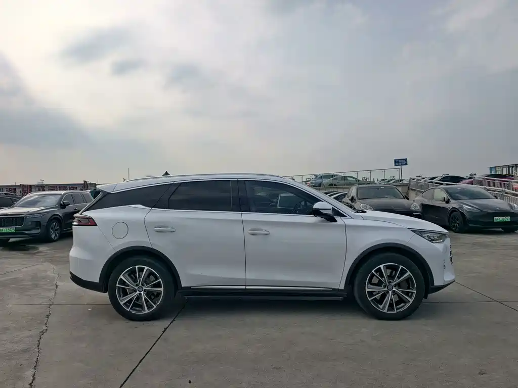 BYD Tang New Energy — миниатюра 4
