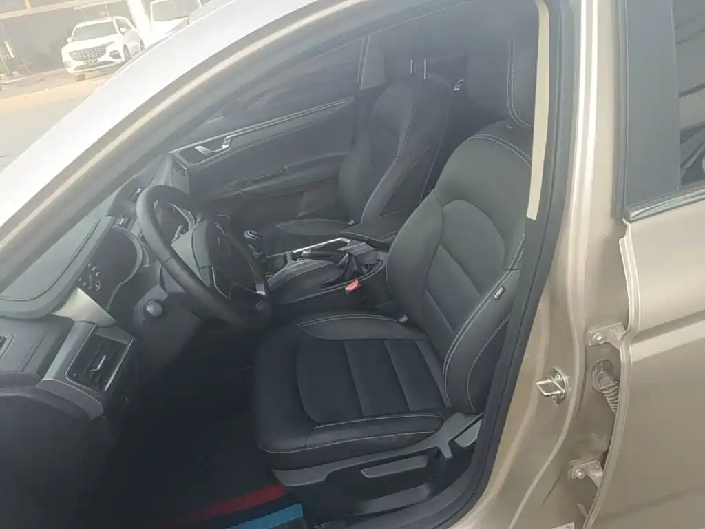 Geely Emgrand GL — миниатюра 15