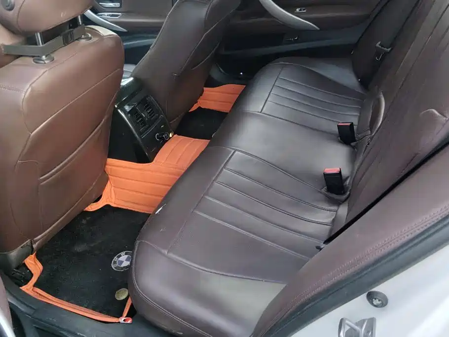 BMW 3 Series — миниатюра 9