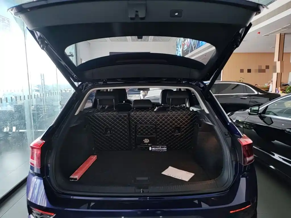 Volkswagen T-Roc — миниатюра 19