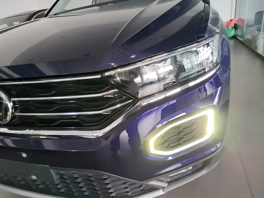 Volkswagen T-Roc — миниатюра 24
