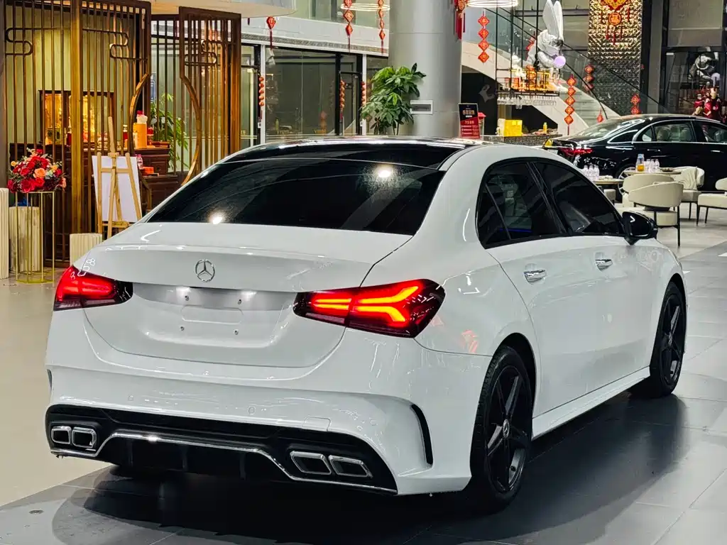 Mercedes-Benz A-Class — миниатюра 9