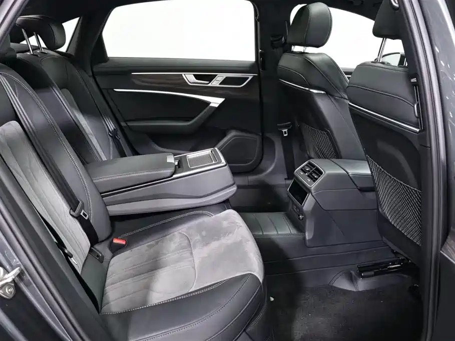 Audi A6L — миниатюра 6