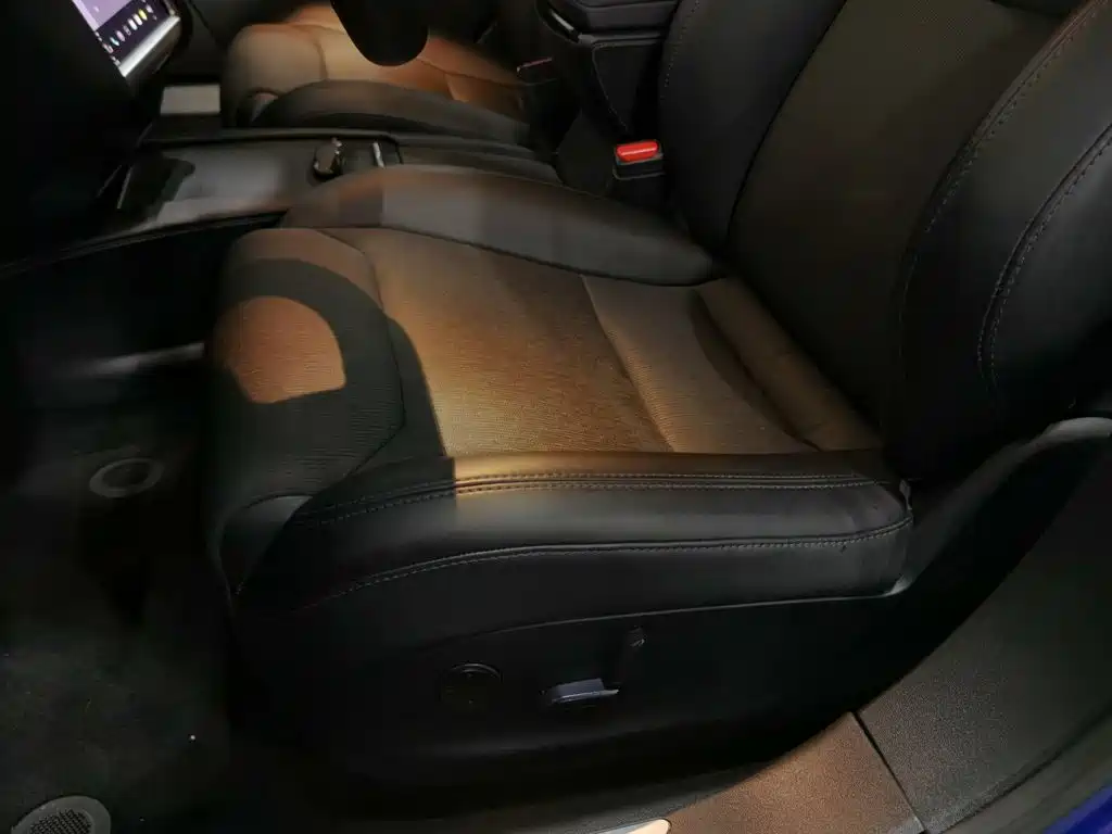 Tesla Model S — миниатюра 20