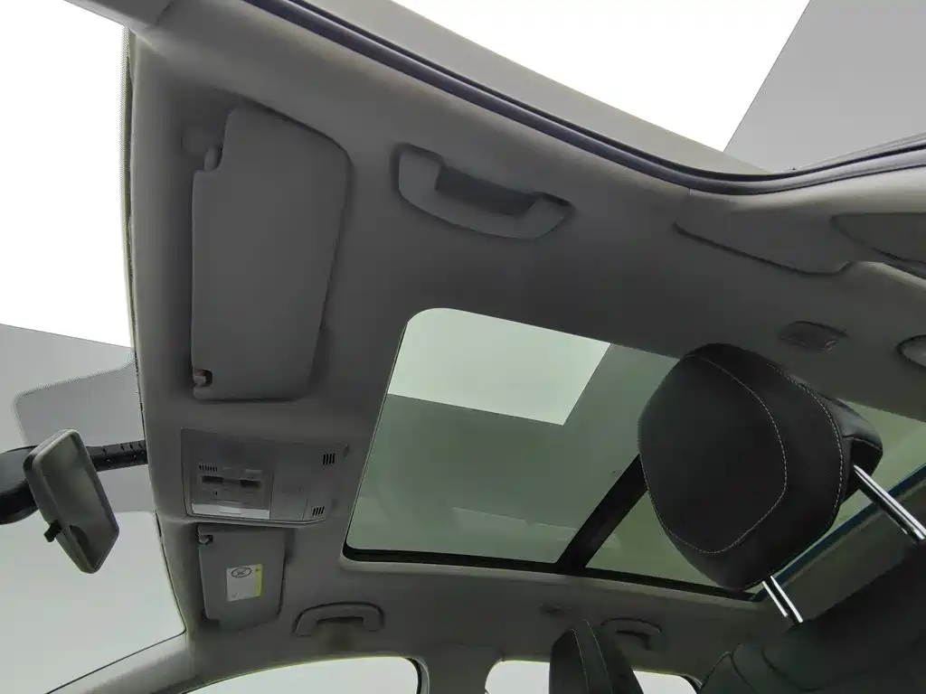 Skoda Karoq — миниатюра 14